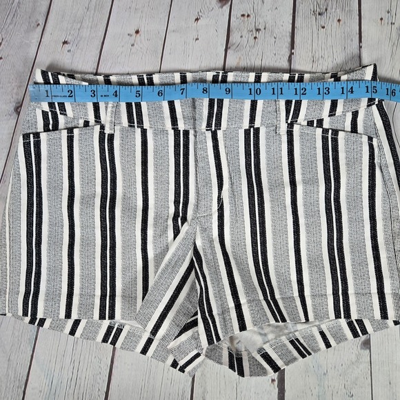 Old Navy Pixie Chino Shorts Black White Stripe Womens‎ Size 4 - Picture 7 of 9